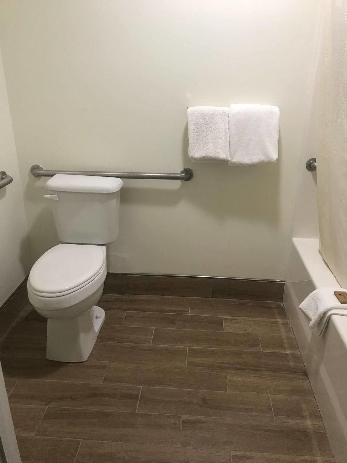 Madison Inn Lodge Fredericktown 외부 사진