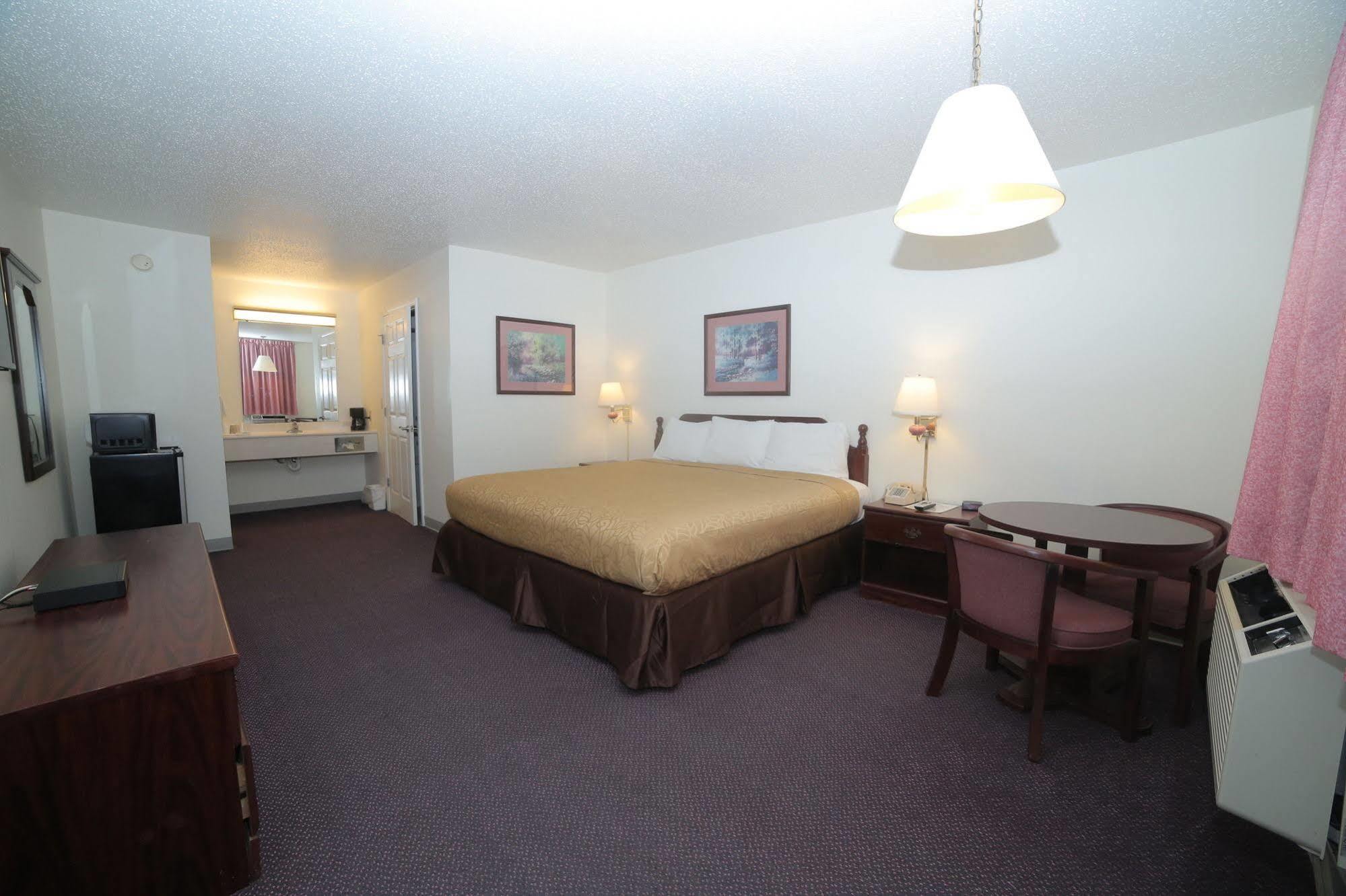 Madison Inn Lodge Fredericktown 외부 사진
