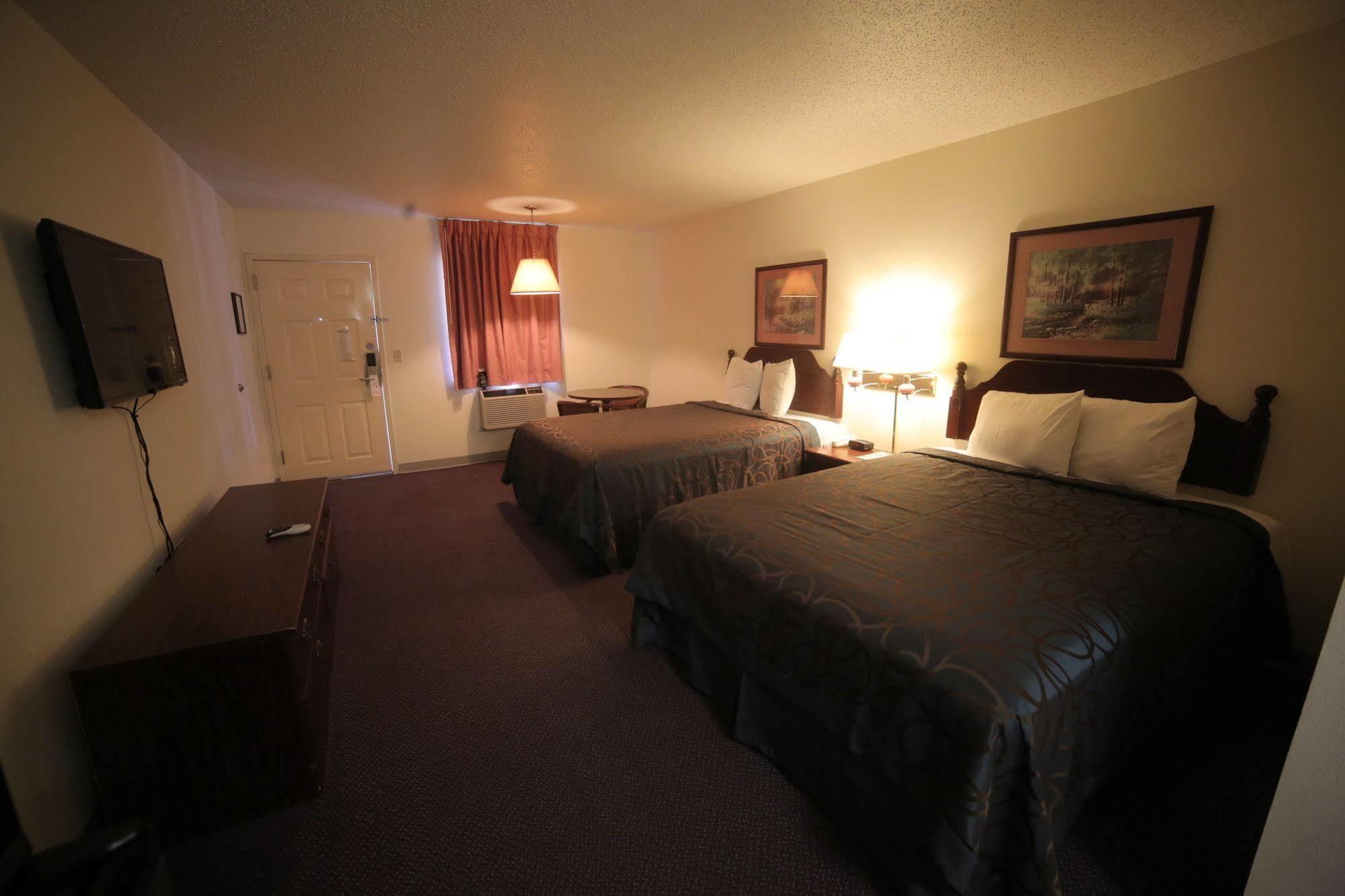 Madison Inn Lodge Fredericktown 외부 사진