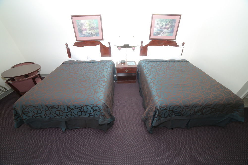 Madison Inn Lodge Fredericktown 외부 사진